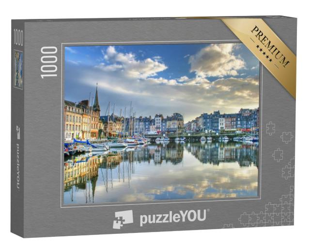 Puzzel 1000 stukjes „Uitzicht op de oude havenstad Honfleur in Normandië“