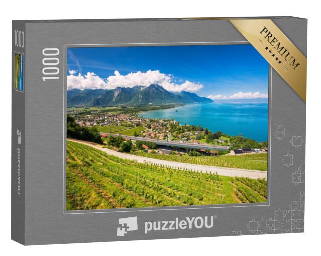 Puzzel 1000 stukjes „Uitzicht op Villeneuve met de Zwitserse Alpen, het meer van Genève en wijngaarden“