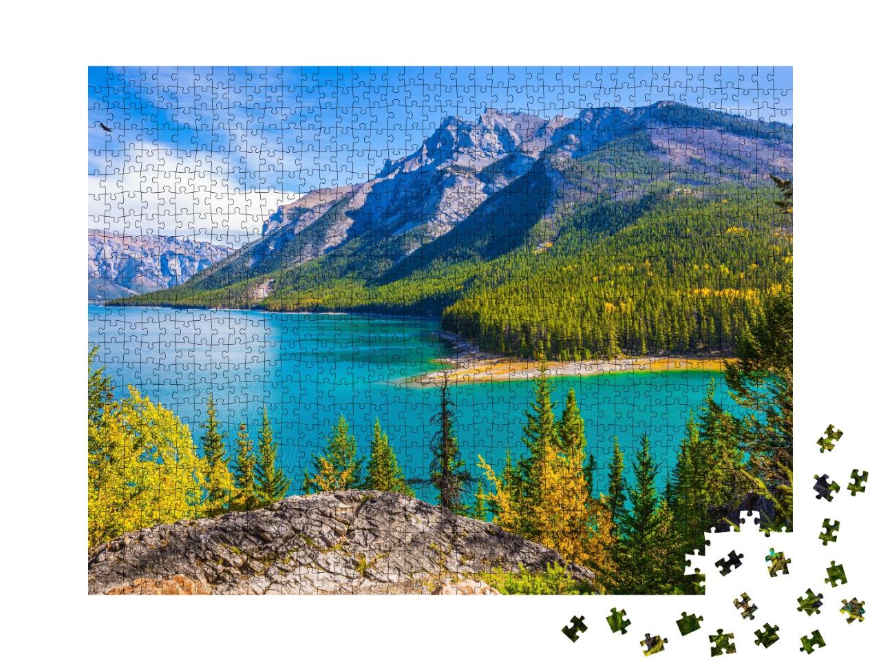 Puzzle 1000 Teile „Lake Two Jack: Wasser und Nadelwälder, Rocky Mountains, Kanada“