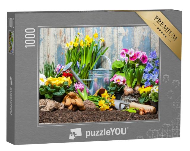 Puzzel 1000 stukjes „Tuingereedschap en bloemen in de tuin“