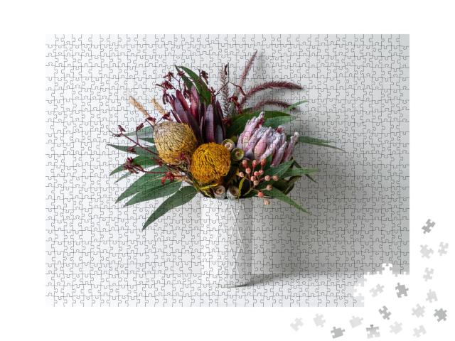Puzzle 1000 Teile „Australisches Blumenarrangement: Protea, Banksia, Kängurupfote, Eukalyptus“