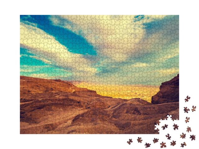 Puzzle 1000 Teile „Blick von Masada auf das Tal in der Judäischen Wüste, Israel“