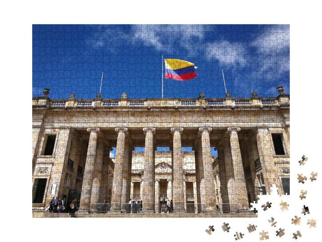Puzzle 1000 Teile „Nationalkapitol mit Flagge, Bogota, Kolumbien“