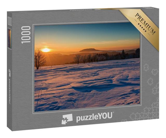 Puzzle 1000 Teile „Goldener Sonnenuntergang: Winter im Erzgebirge am Scheibenberg“