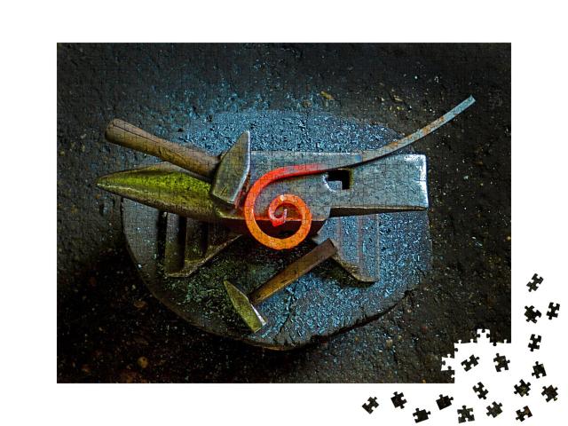 Puzzle 1000 Teile „Handwerkszeug in einer Schmiede“