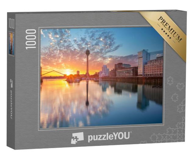 Puzzel 1000 stukjes „Zonsondergang over de mediahaven in Düsseldorf, Noordrijn-Westfalen“