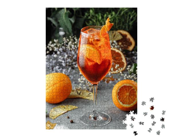 Puzzle 1000 Teile „Aperol Spritz: Cocktail auf einem grauen Hintergrund“