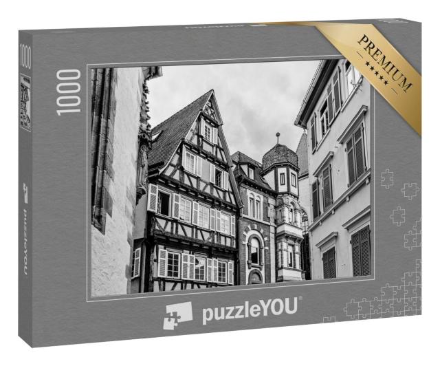 Puzzle 1000 Teile „Fachwerkhäuser in der Altstadt von Tübingen, Deutschland, schwarz-weiß“