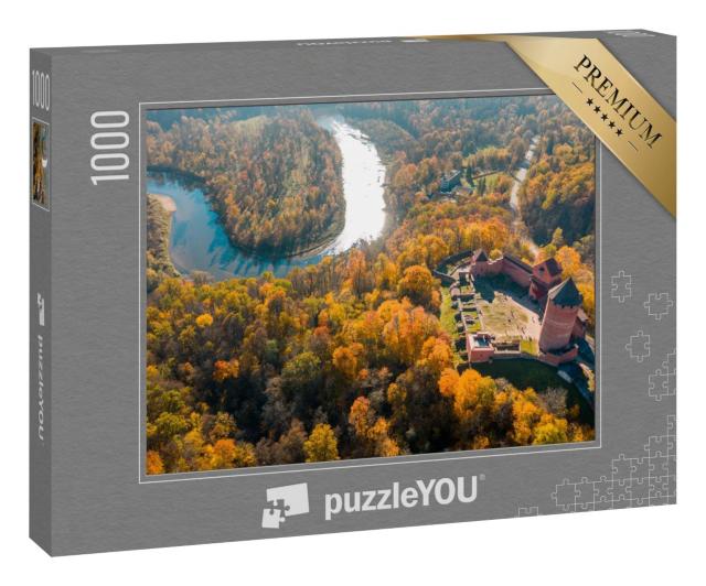 Puzzle 1000 Teile „Luftaufnahme der Burg Turaida bei Sonnenuntergang, Sigulda, Lettland“