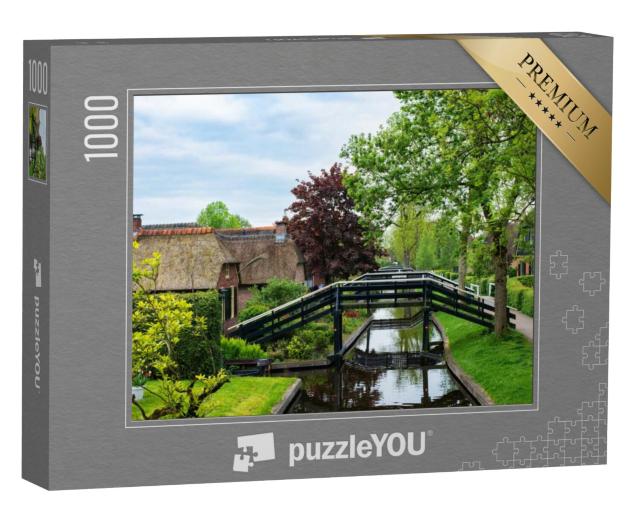 Puzzel 1000 stukjes „Uitzicht op het dorp Giethoorn, bekend als het "Venetië van het Noorden" in Nederland“