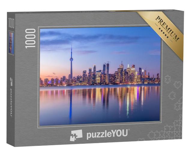 Puzzel 1000 stukjes „Toronto skyline met violet licht, Canada“