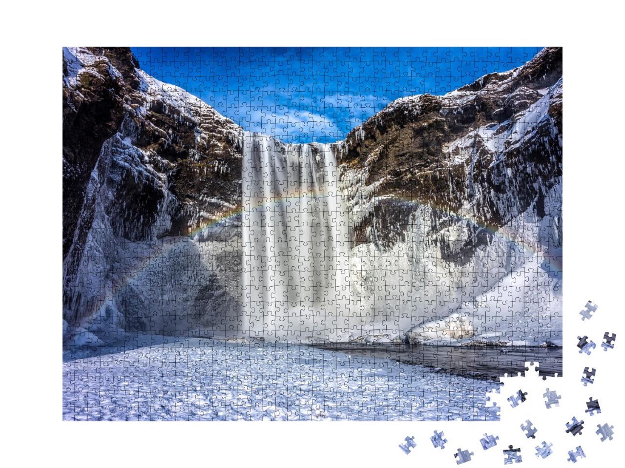 Puzzle 1000 Teile „Berg, Wasserfall Seljalandsfoss im Süden Islands im Winter, Schnee“