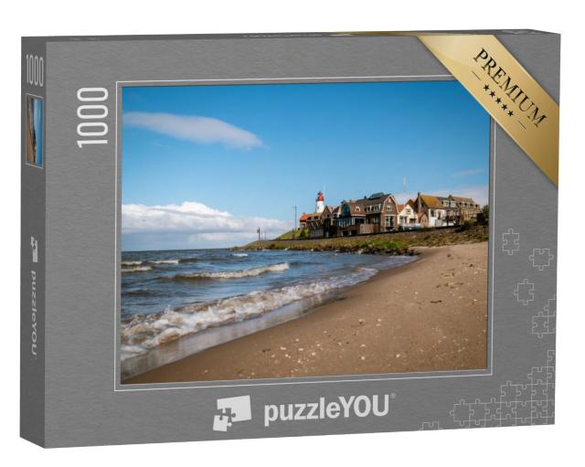 Puzzel 1000 stukjes „Klein vissersdorp Urk met kleurrijke vuurtoren aan het Ijsselmeer, Flevoland“