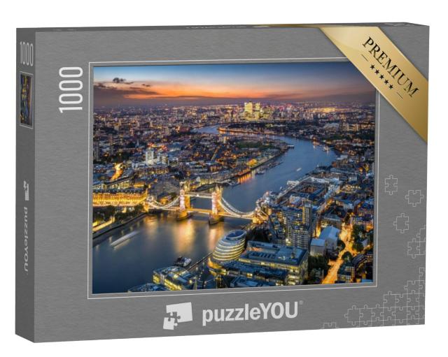 Puzzel 1000 stukjes „Skyline van Londen met de Tower Bridge in de schemering“