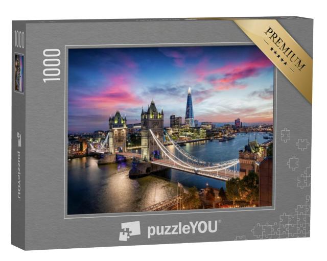 Puzzel 1000 stukjes „Panoramisch uitzicht op de verlichte Tower Bridge en de skyline van Londen“