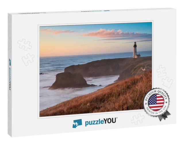 Photo of the Yaquina Head Lighthouse in Oregon At the Sun... Jigsaw Puzzle